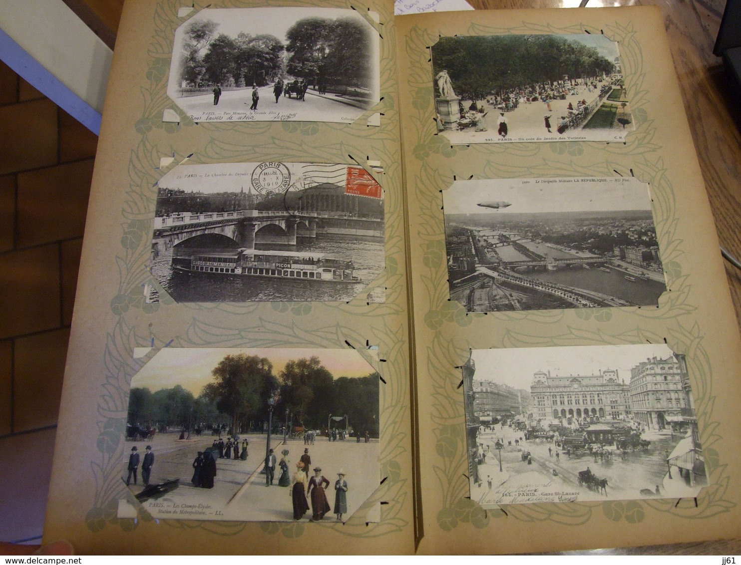 PARIS ALBUM DE 450 CARTES POSTALES 86 PHOTOS TRES BONNE RUE ANIMEES  PAS DE PRIX DE RESERVE ENVOIE MONDIAL RELAIS