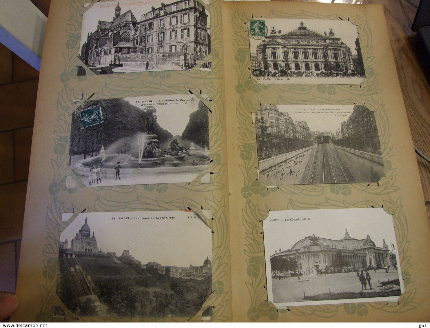 PARIS ALBUM DE 450 CARTES POSTALES 86 PHOTOS TRES BONNE RUE ANIMEES  PAS DE PRIX DE RESERVE ENVOIE MONDIAL RELAIS