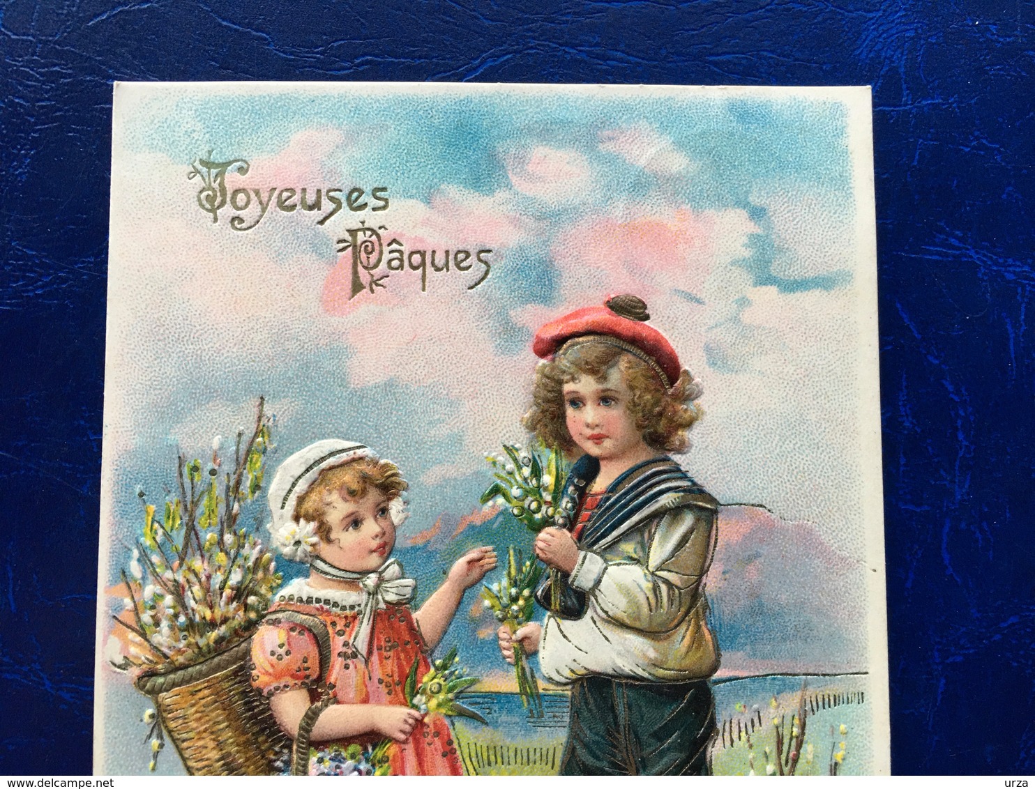 Embossed-Gaufrée--"Enfants Cueillant Des Mai Cloches"--(866) - Pâques