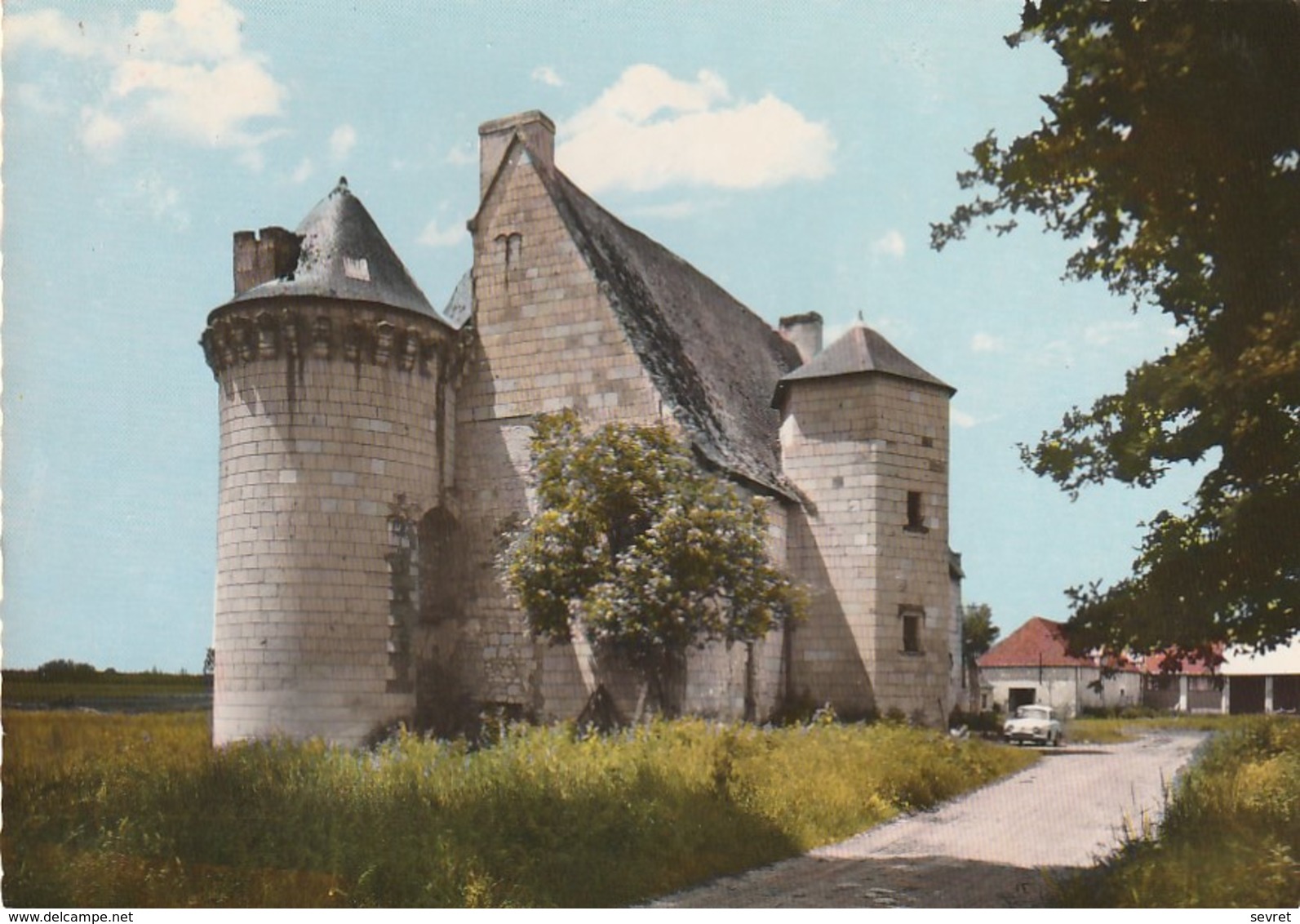 LES TROIS MOUTIERS. - "Chantoiseau" - Les Trois Moutiers