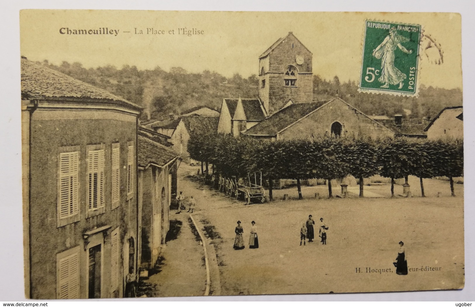 Chamouilley. La Place Et L'eglise. E13 - Altri & Non Classificati