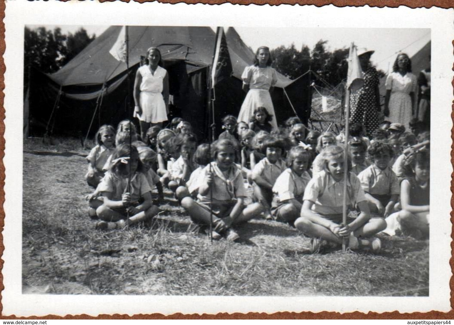 Photo Originale Colonie Tente & Fête Du Métro Sur L'Ile D'Oléron En Août 1948 En Charente-Maritime - Lieux