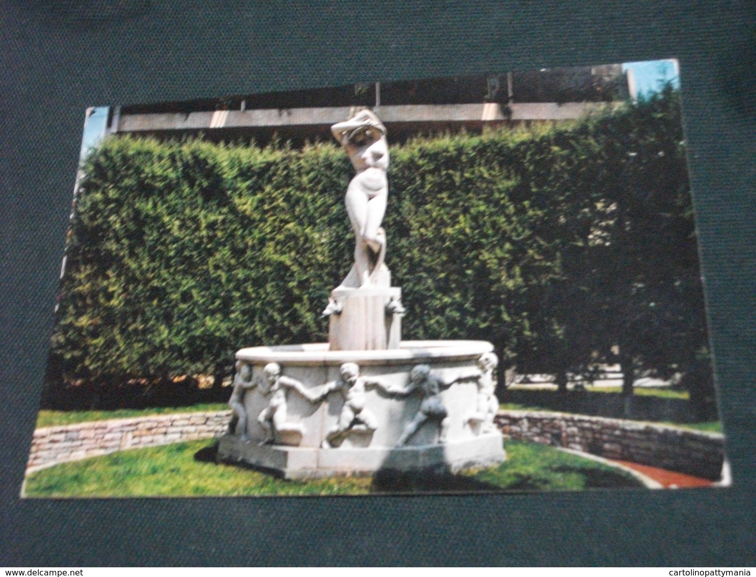 NUDO DONNA STATUA  FONTANA LA VENERE CARRARA TOSCANA - Sculture