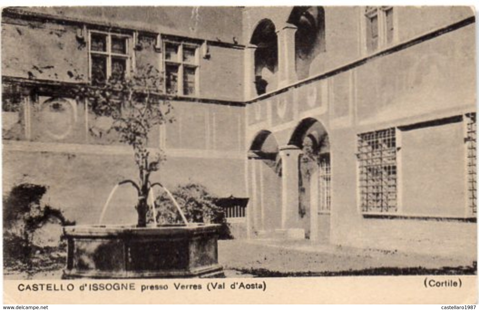 CASTELLO D'ISSOGNE Presso VERRES (Val D'Aosta) - (Cortile) - Formato Piccolo - Altri & Non Classificati