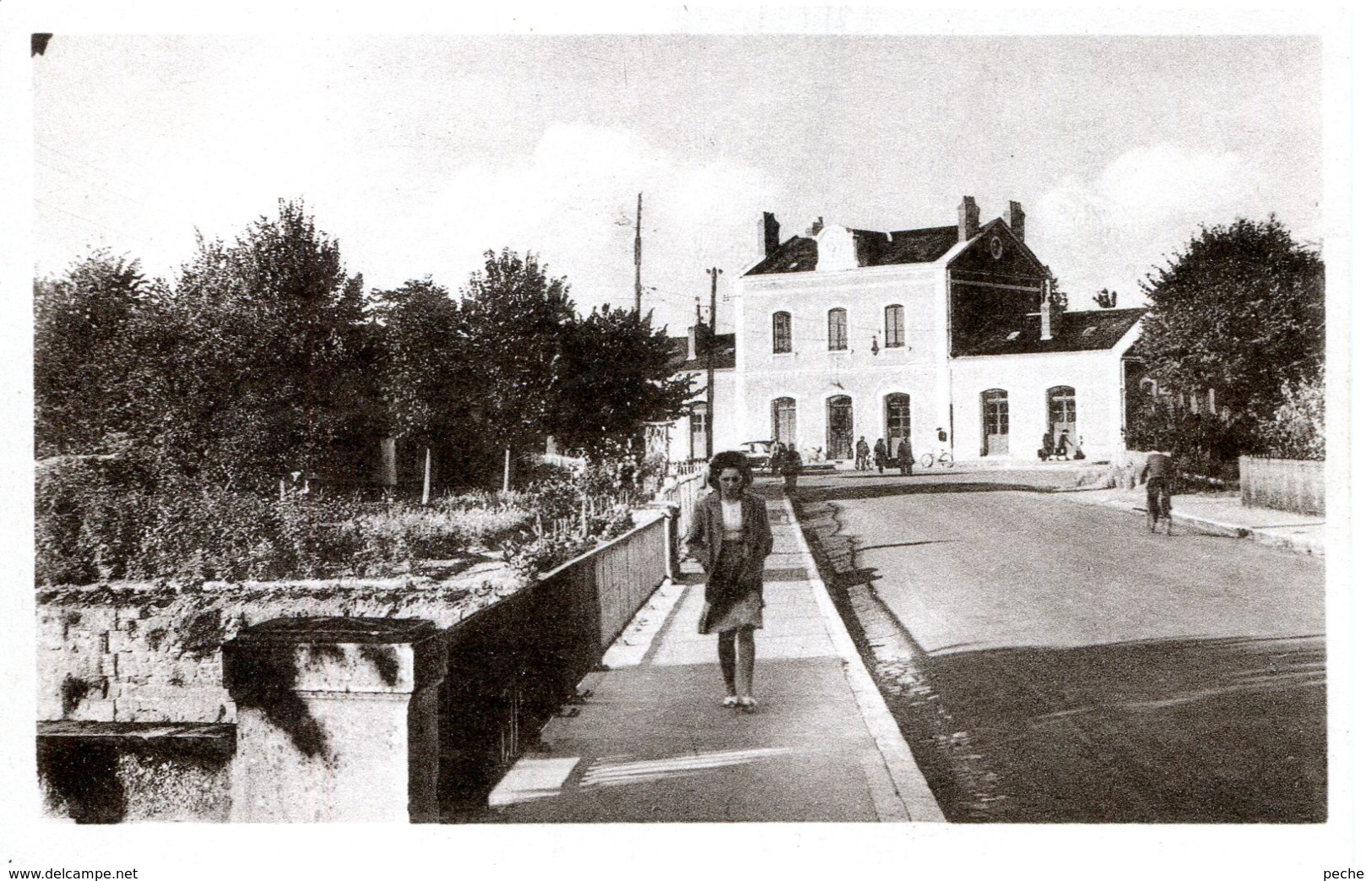 N°3347 T -cpa Loches -la Gare- - Loches