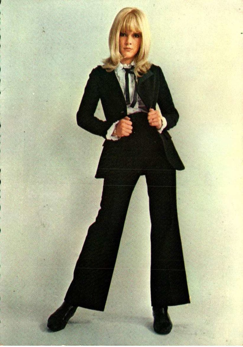 Célébrités > Chanteurs & Musiciens /SYLVIE  VARTAN     /  LOT  3062 - Chanteurs & Musiciens