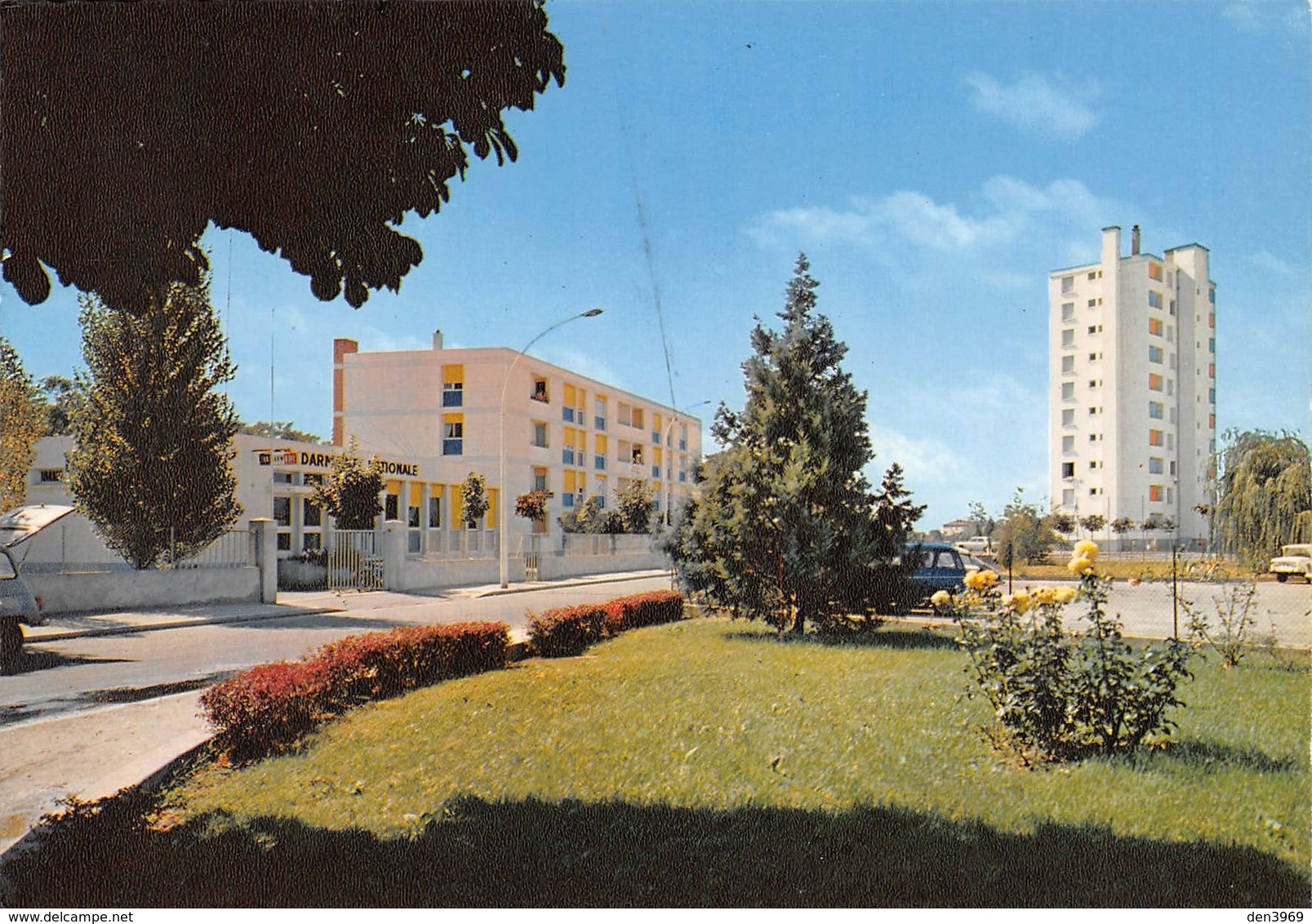 ROUSSILLON - La Gendarmerie - Architecte René Bornarel, Lyon - Immeubles - Roussillon