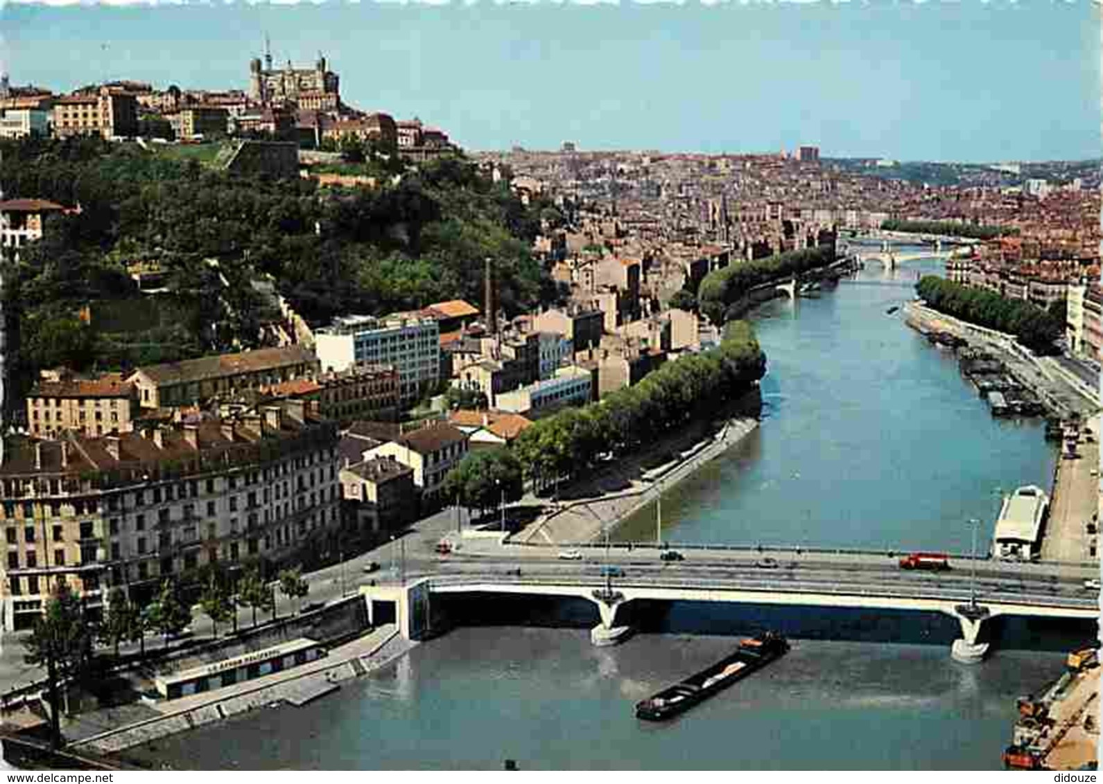 69 - Lyon - Pont Kitchner Sur La Saone - Colline De Fourvière - Péniches - Voir Scans Recto-Verso - Autres & Non Classés