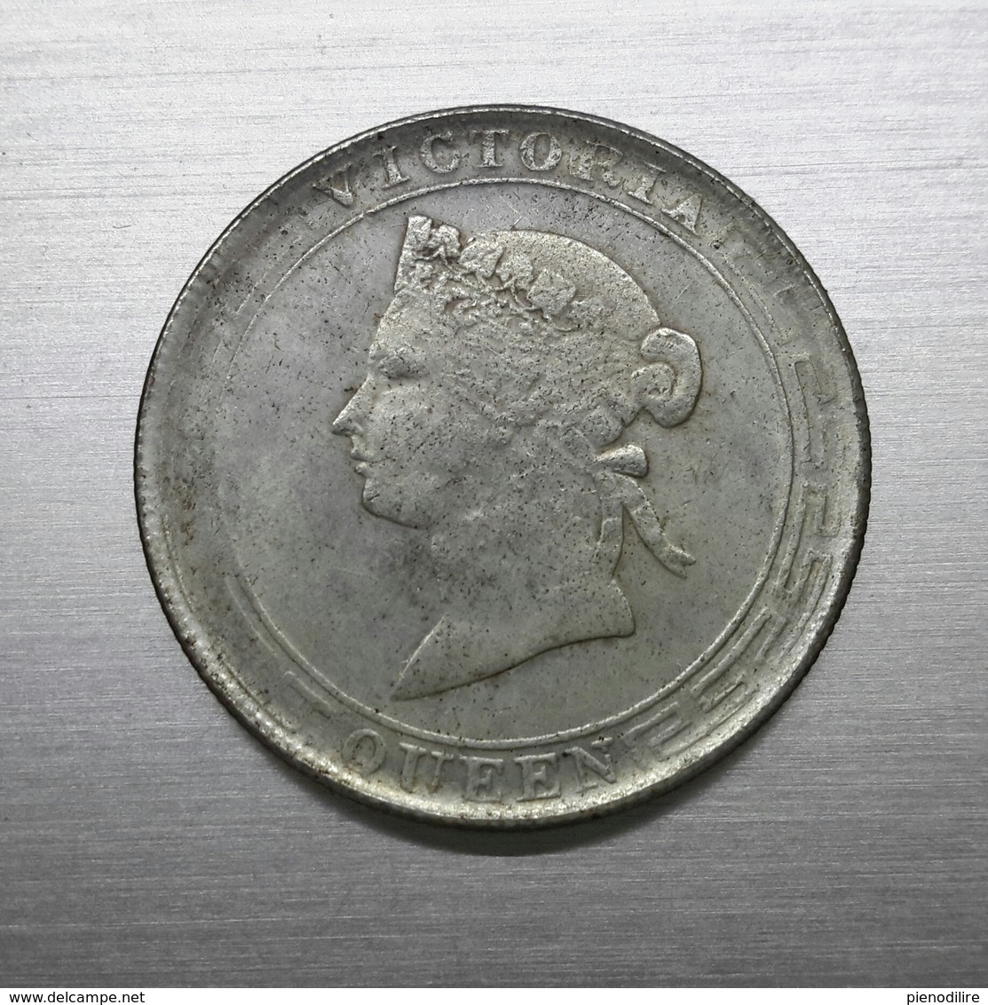 Riproduzione Di Moneta, Victoria Queen ONE DOLLAR HONG KONG 1867  (pos.A10.67) NO ARGENTO, FAKE, FALSE - Giappone