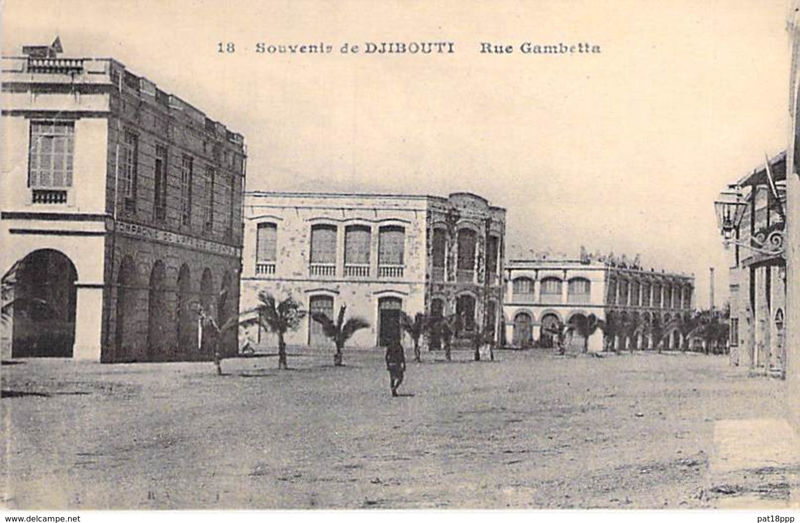 DJIBOUTI : Rue Gambetta ( Batiment De La " Compagnie De L'Afrique Orientale " ) CPA - Afrique Noire - Black Africa - Djibouti