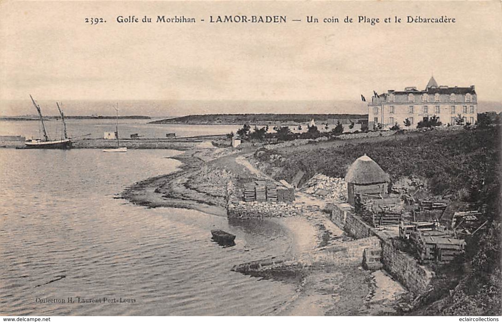 Larmor-Baden           56    Un Coin De La Plage Et Le Débarcadère  (voir Scan) - Autres & Non Classés