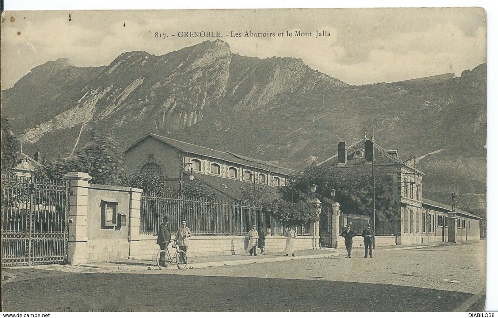 GRENOBLE  ( ISÈRE )   LES ABATTOIRS ET LE MONT JALLA - Grenoble