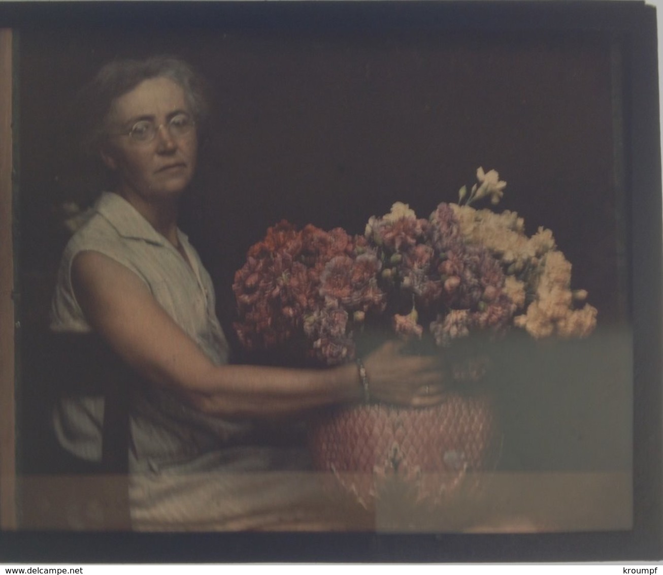 Autochrome "Lumiere"  1930 : Dame Au Bouquet - Glasdias