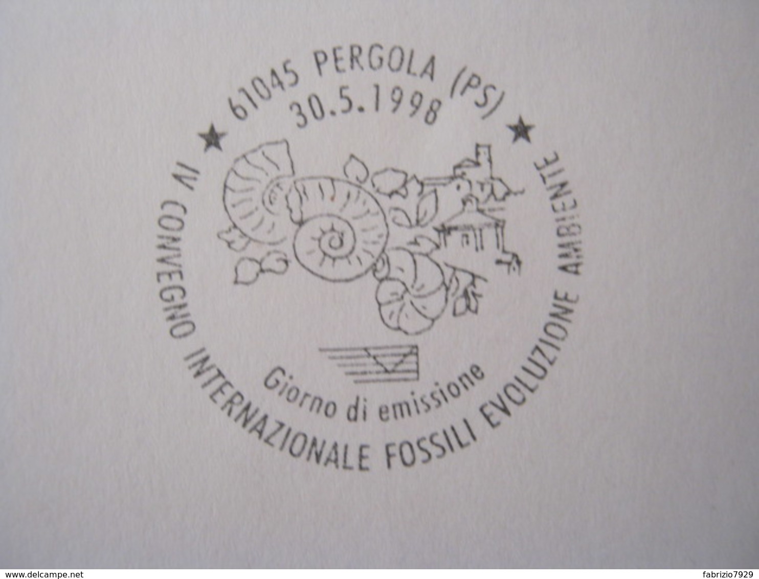 A.13 ITALIA ANNULLO 1998 PERGOLA PESARO URBINO FDC CONVEGNO FOSSILI EVOLUZIONE AMBIENTE CONCHIGLIA SHELL AMMONITE BORGO - Conchiglie