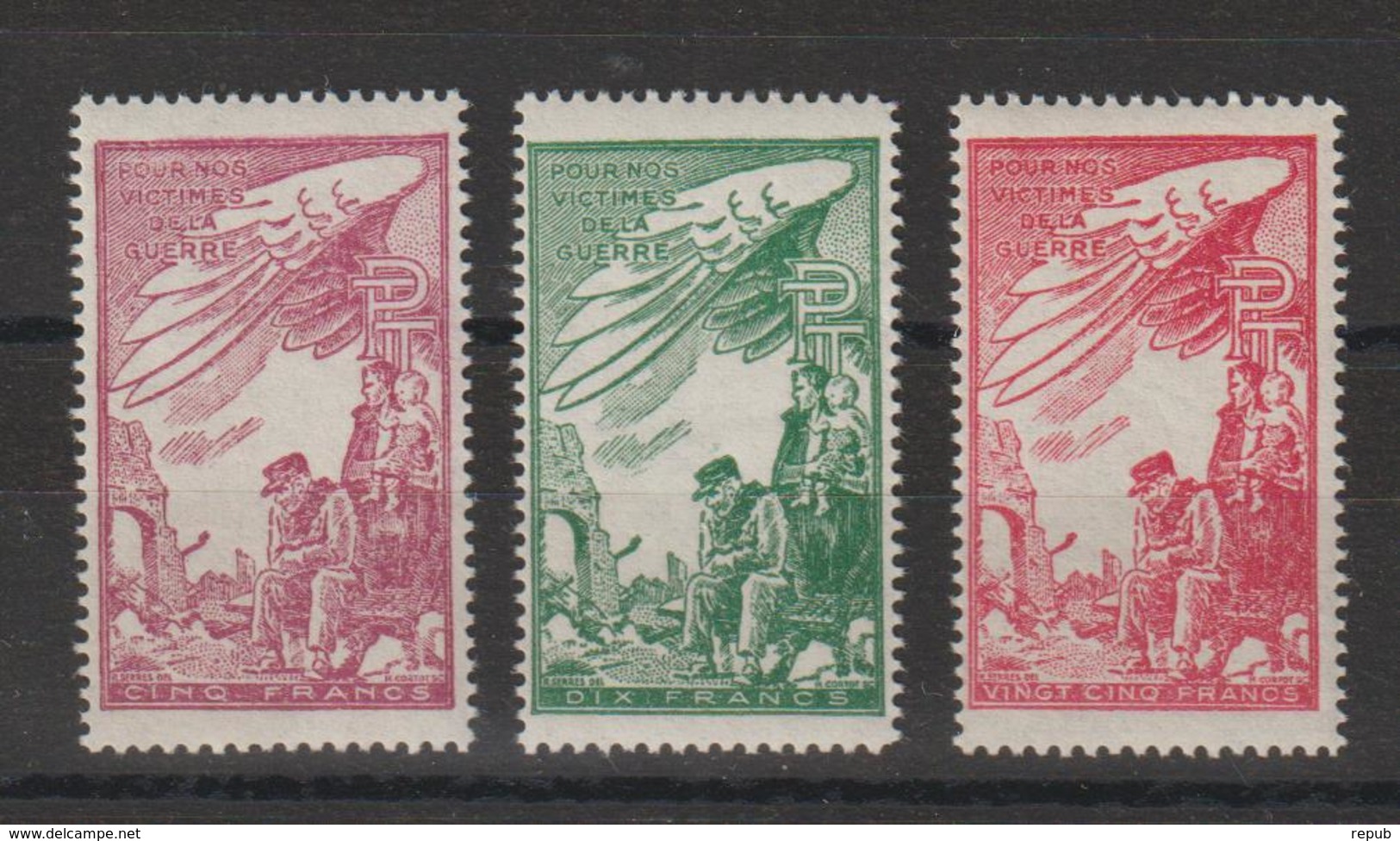 France 1945 Timbre De Bienfaisance PTT 39-41 3 Val ** MNH - Altri & Non Classificati