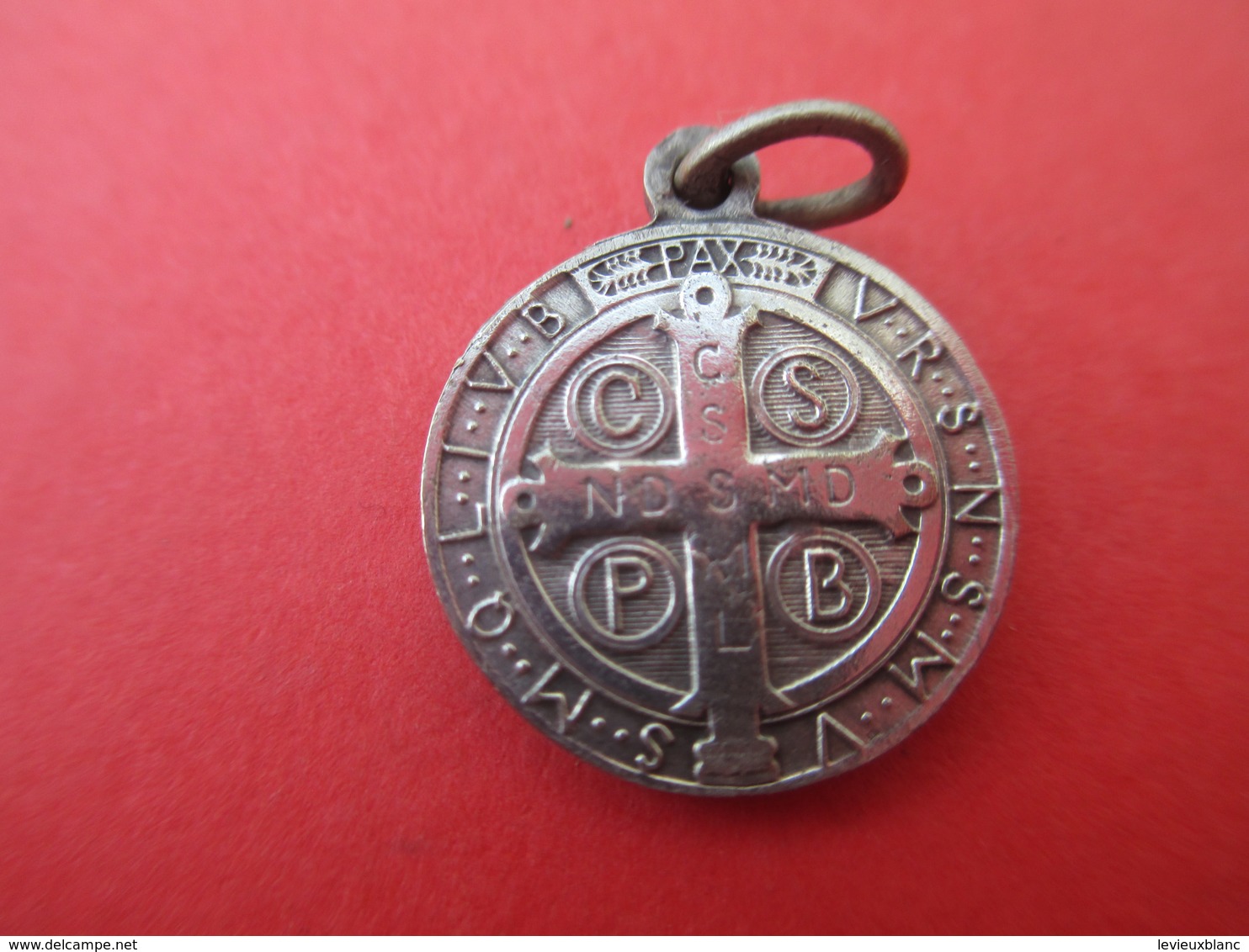 Médaille Religieuse Ancienne/Médaille De Saint BENOIT/Bronze Nickelé /Début XXéme         CAN569 - Religion & Esotericism