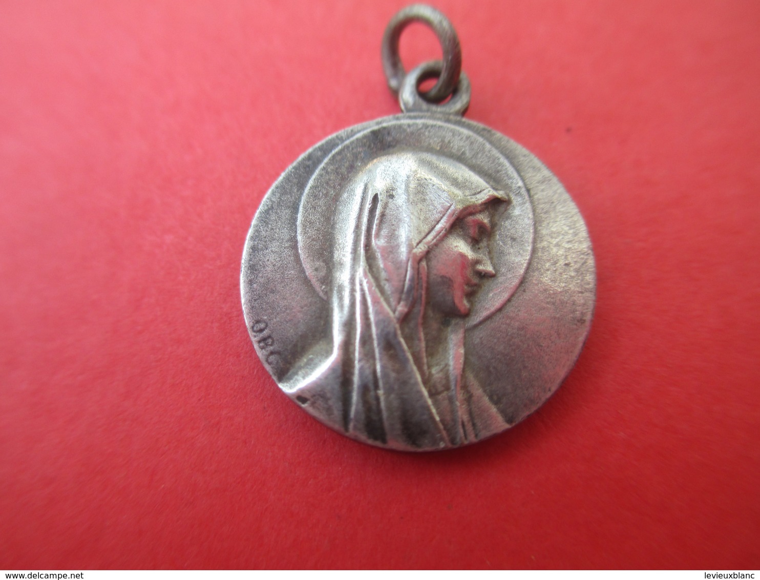 Médaille Religieuse Ancienne/Notre Dame De Lourdes/ Bernadette à La Grotte/ Bronze Nickelé /Début  XXéme    CAN571 - Religion & Esotericism