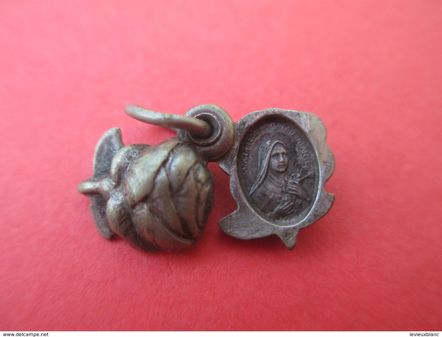 Médaille Religieuse Ancienne/Sainte Thérése/ Rose/ /Faire Du Bien Sur La T /Bronze Doré  / Vers 1920-1950   CAN580 - Religion & Esotericism