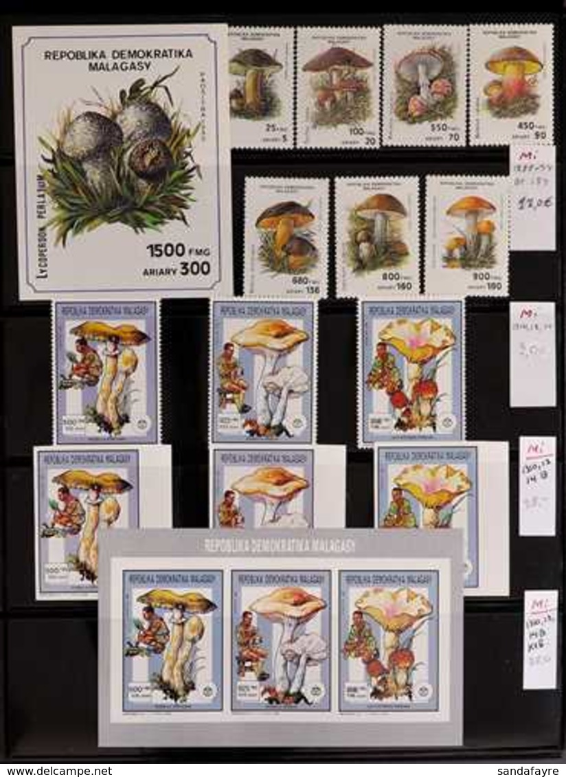 MUSHROOMS (FUNGI) MADAGASCAR 1990-1993 superb Never Hinged Mint Collection On Stock Pages, All Different, Excellent Cond - Unclassified
