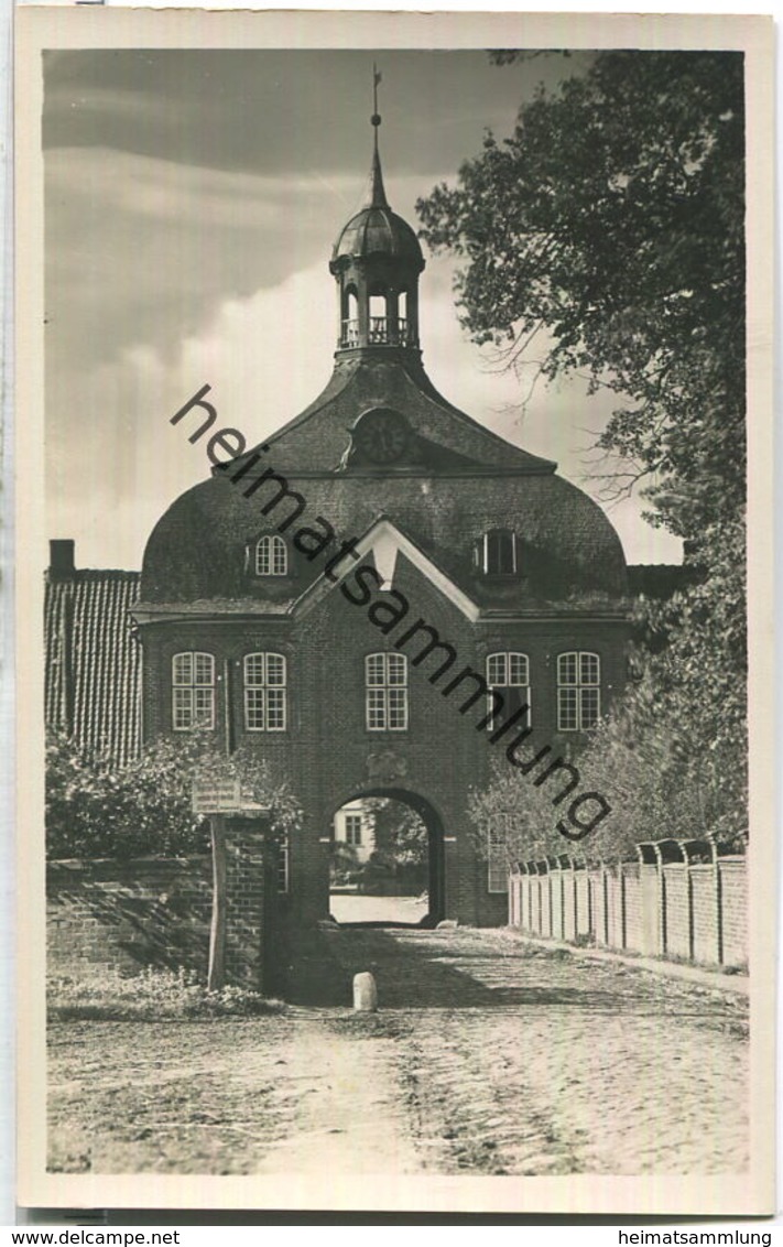 Torhaus Des Gutes Hasselburg Bei Neustadt In Holstein - Foto-Ansichtskarte - Verlag Ludwig Rüting Neustadt 40er Jahre - Neustadt (Holstein)