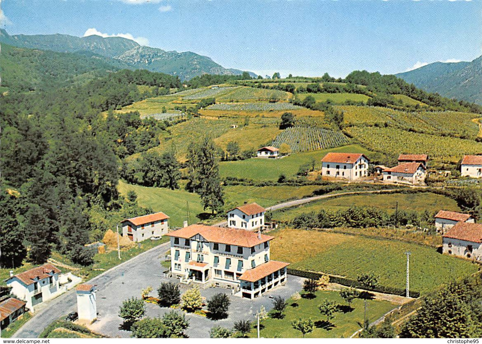64 .n° 21343 . Saint Etienne De Baigorry . Hotel Restaurant .vue Generale . Cpsm .10.5 X 15cm . - Saint Etienne De Baigorry