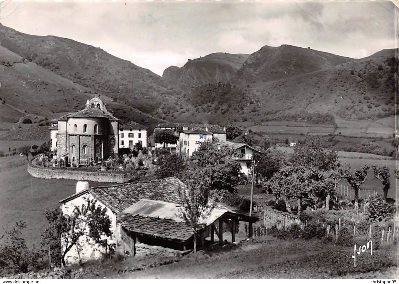 64 .n° 21348 . Bidarray . Le Village Haut . Vue Generale . Cpsm .10.5 X 15cm .en L Etat . - Bidarray