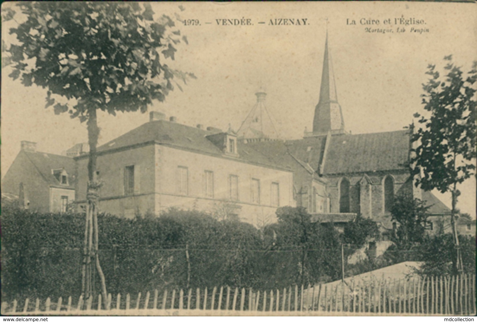 85 AIZENAY / La Cure Et L'eglise / - Aizenay