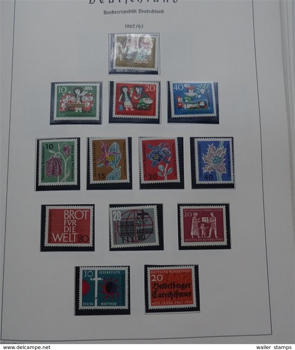 Lot With World Stamps In Albums FREE SCHIPPING IN THE EUROPEAN UNION - Lots & Kiloware (mixtures) - Min. 1000 Stamps
