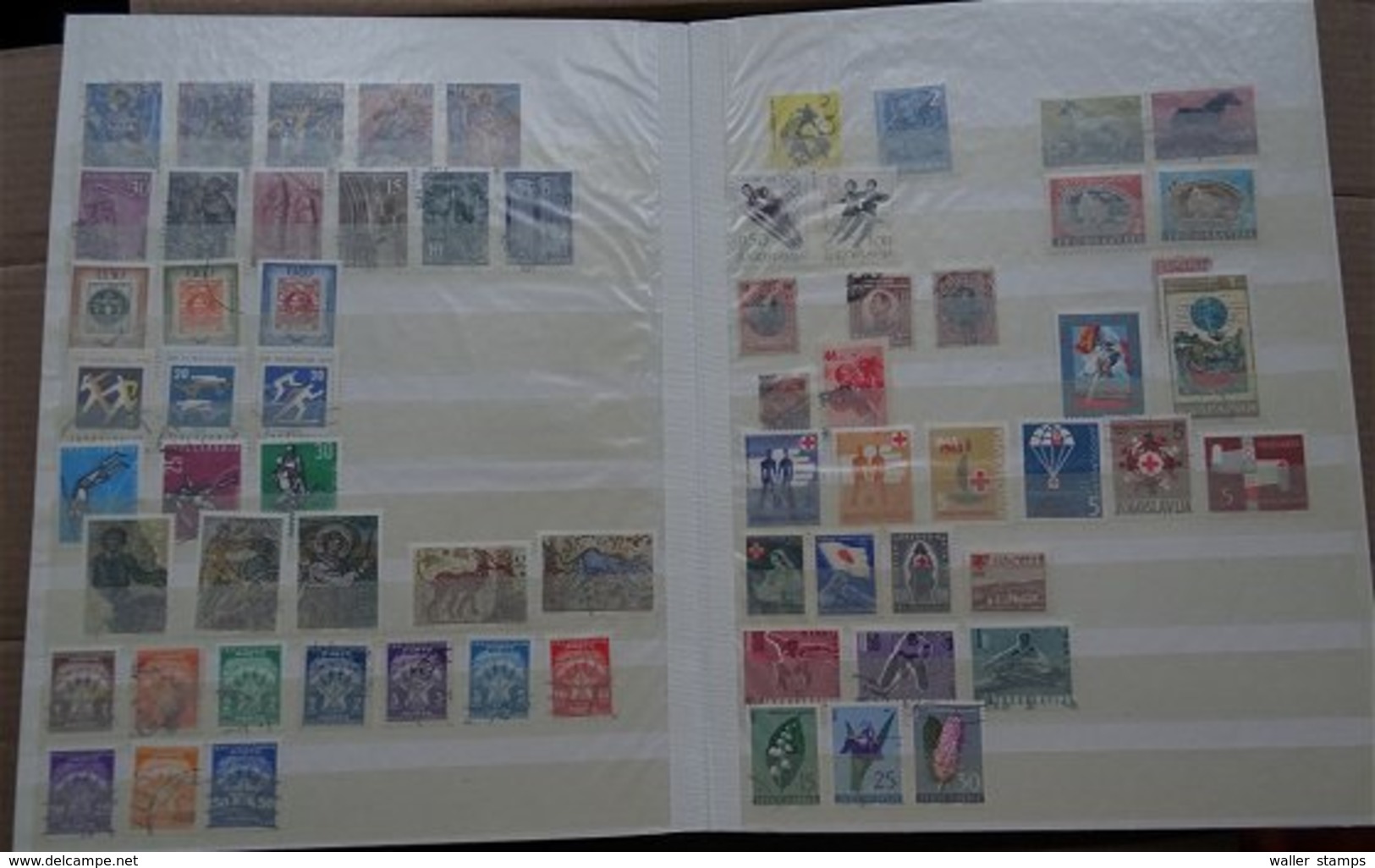 Lot With World Stamps In Albums FREE SCHIPPING IN THE EUROPEAN UNION