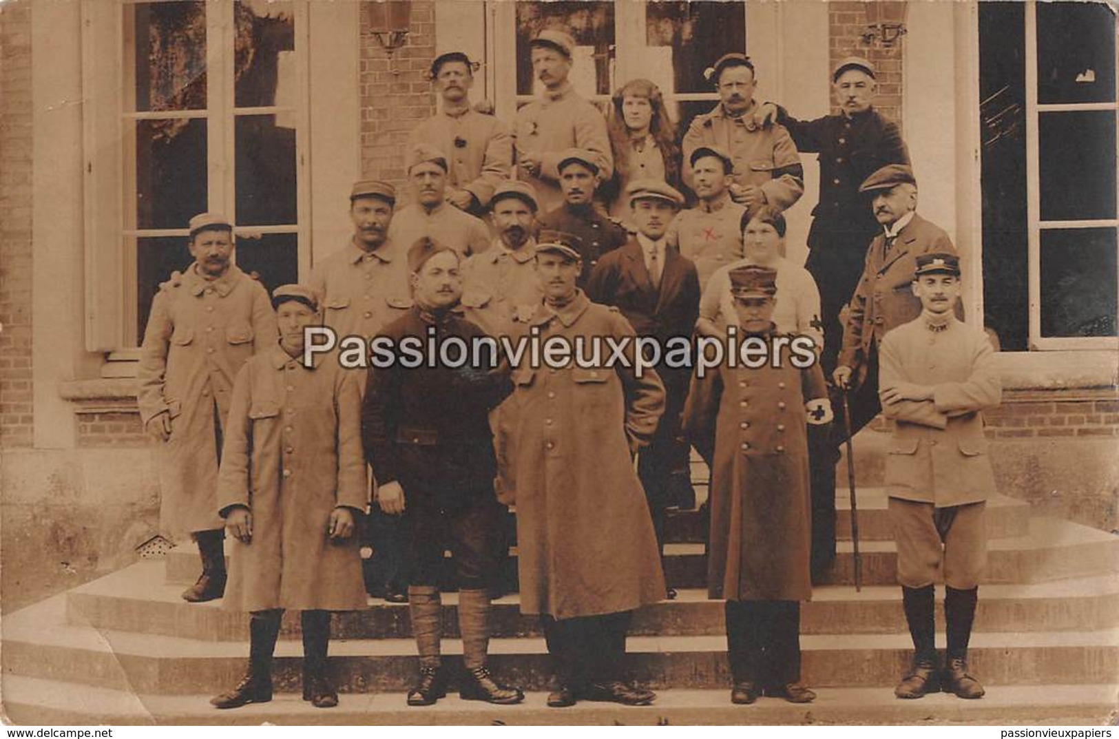 CARTE PHOTO AMFREVILLE LA CAMPAGNE AMBULANCE 1916 ASSISTANCE AUX CONVALESCENTS MILITAIRES - Altri & Non Classificati