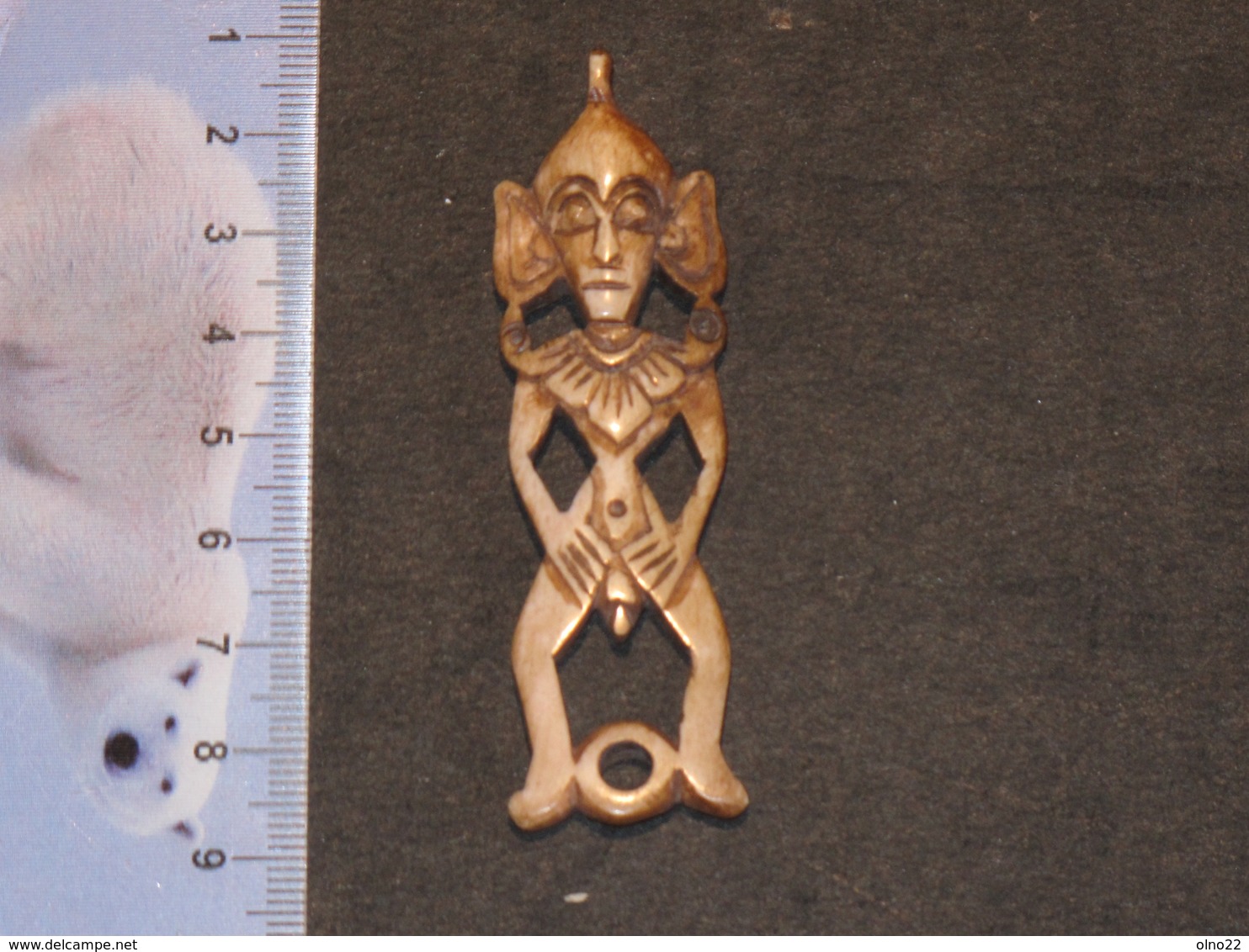 AMULETTE/PENDENTIF  EN OS - (1) - Afrikaanse Kunst