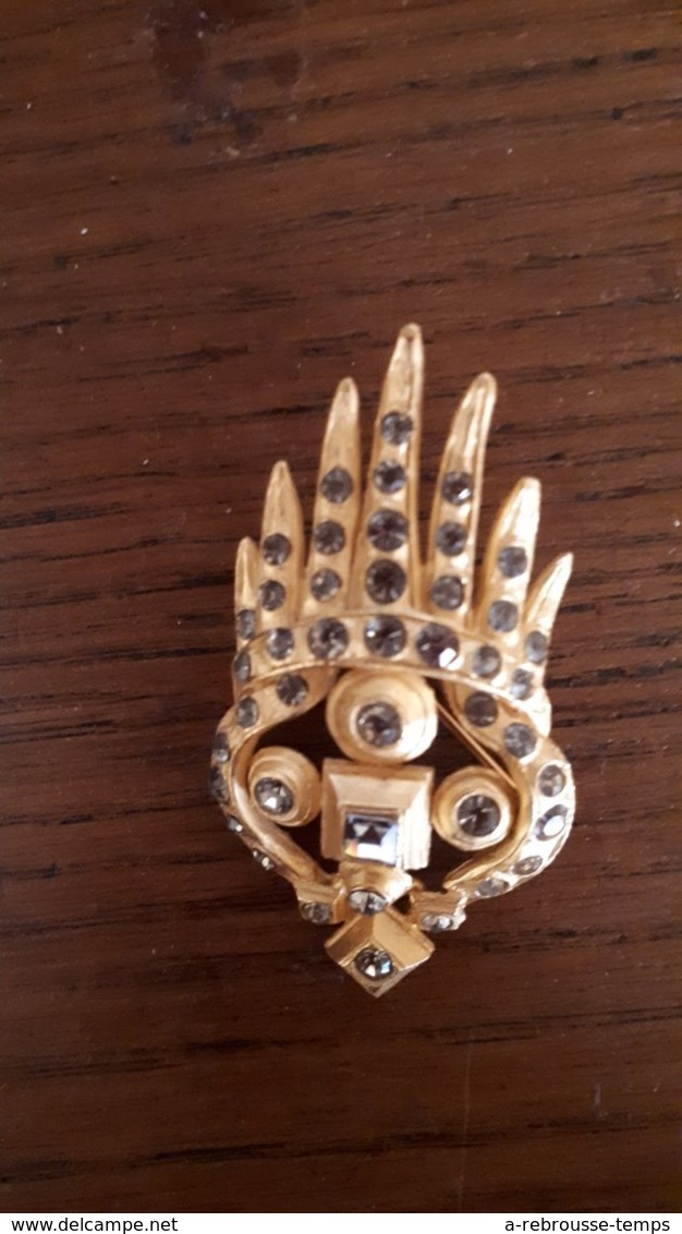 Broche Aigrette-étain Doré Et Strass-d'après Un Tableau De Jean Van Oost-à Dater, Sans Doute Années 50/60-vintage - Broches