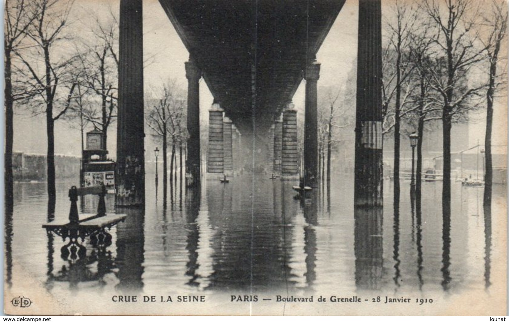 75 PARIS 15ème - Inondations - Boulevard De Grenelle  (la Ligne Dans Le Milieu Est Un Défaut Scan)    * - Arrondissement: 15