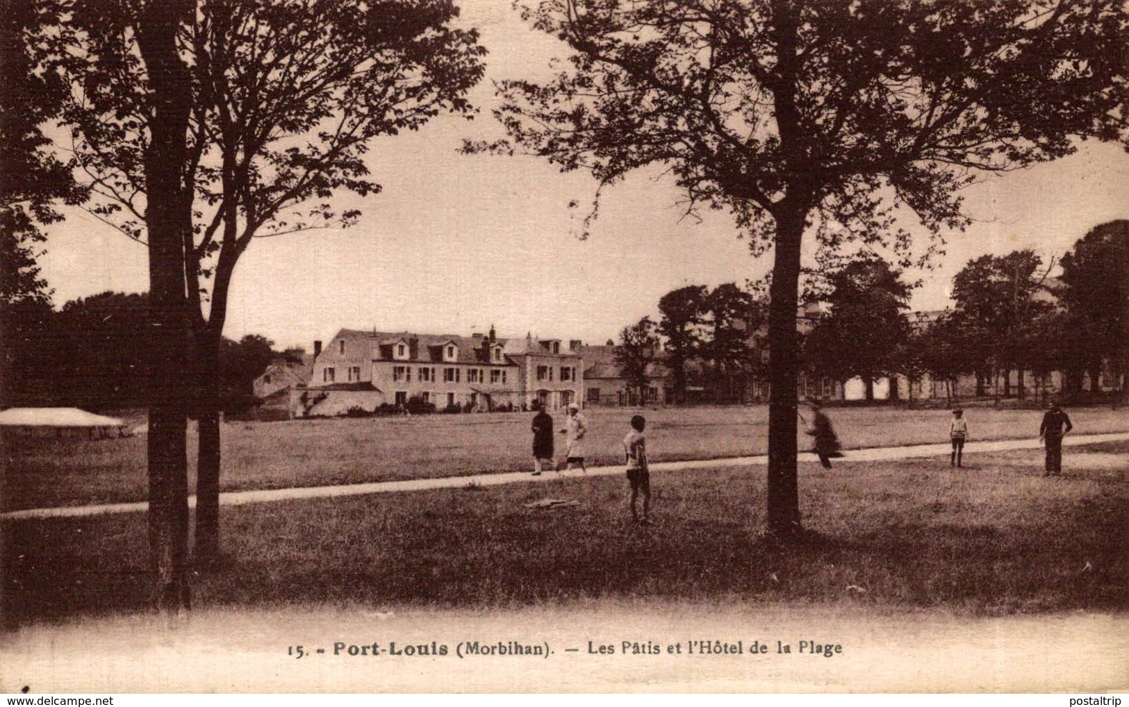 PORT LOUIS Les Pâtis Et L'hôtel De La Plage   Francia. France. - Port Louis