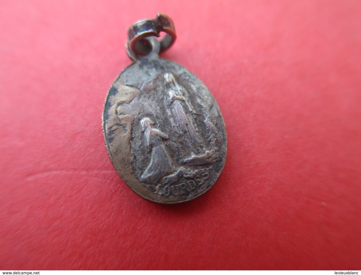 Mini- Médaille Religieuse Ancienne/Sainte Vierge/Grotte De Lourdes/Bronze Nickelé/Fin XIXéme        CAN606 - Religion & Esotérisme