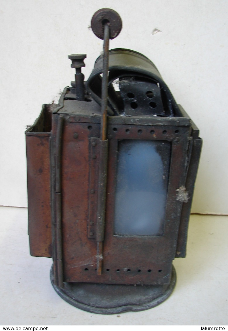 PL. 561. Ancienne  Lampe à Pétrole En Cuivre Rouge. FNBT 303 - Lantaarns & Kroonluchters