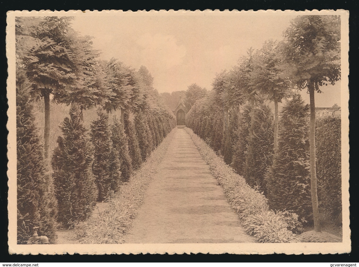 LOVENDEGEM  ZUSTERS VAN LIEFDE VAN J.M. GESTICHT BERNADETTE - WEG EN KAPEL VAN EERW.VADER TRIEST - Lovendegem