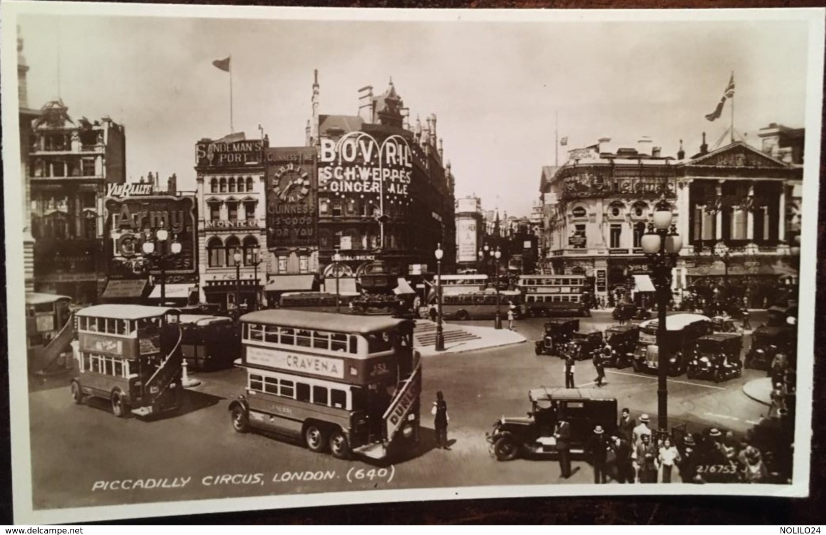 PICCADILLY CIRCUS , LONDON, Animated Postcard, Bus, Vintage Cars, Commercial Signs, éd Valentine & Sons, Non écrite - Piccadilly Circus
