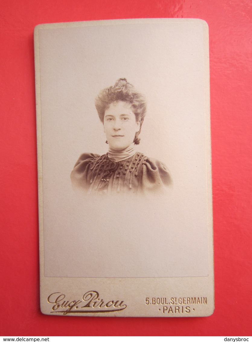 Photo Identifiée De Madeleine POTTIER épouse De Bruno ROSTAND  1872-1959 En 1895 - (photo Eugène Pirou) - Geïdentificeerde Personen