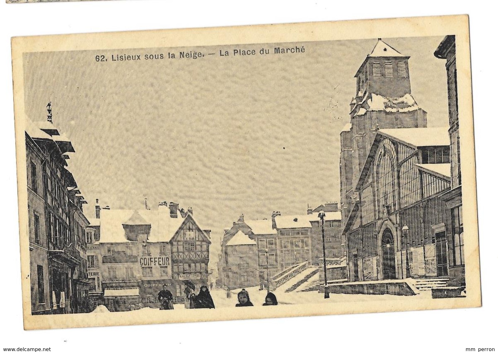 (25989-14) Lisieux Sous La Neige - La Place Du Marché - Lisieux