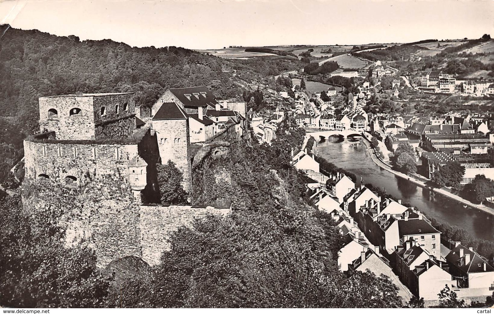 BOUILLON - Le Château Et La Semois Vus De La Ramonette - Bouillon