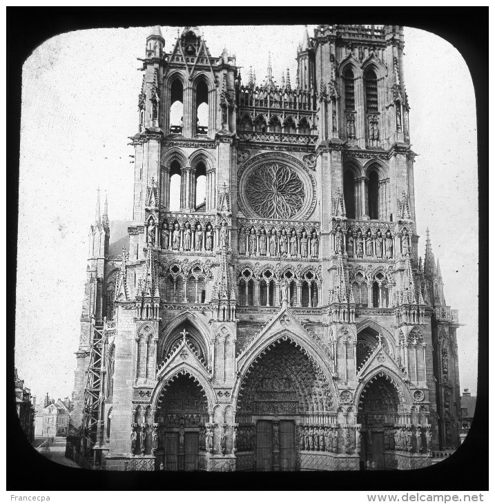 V0138 - SOMME - AMIENS - Cathédrale - Plaques De Verre