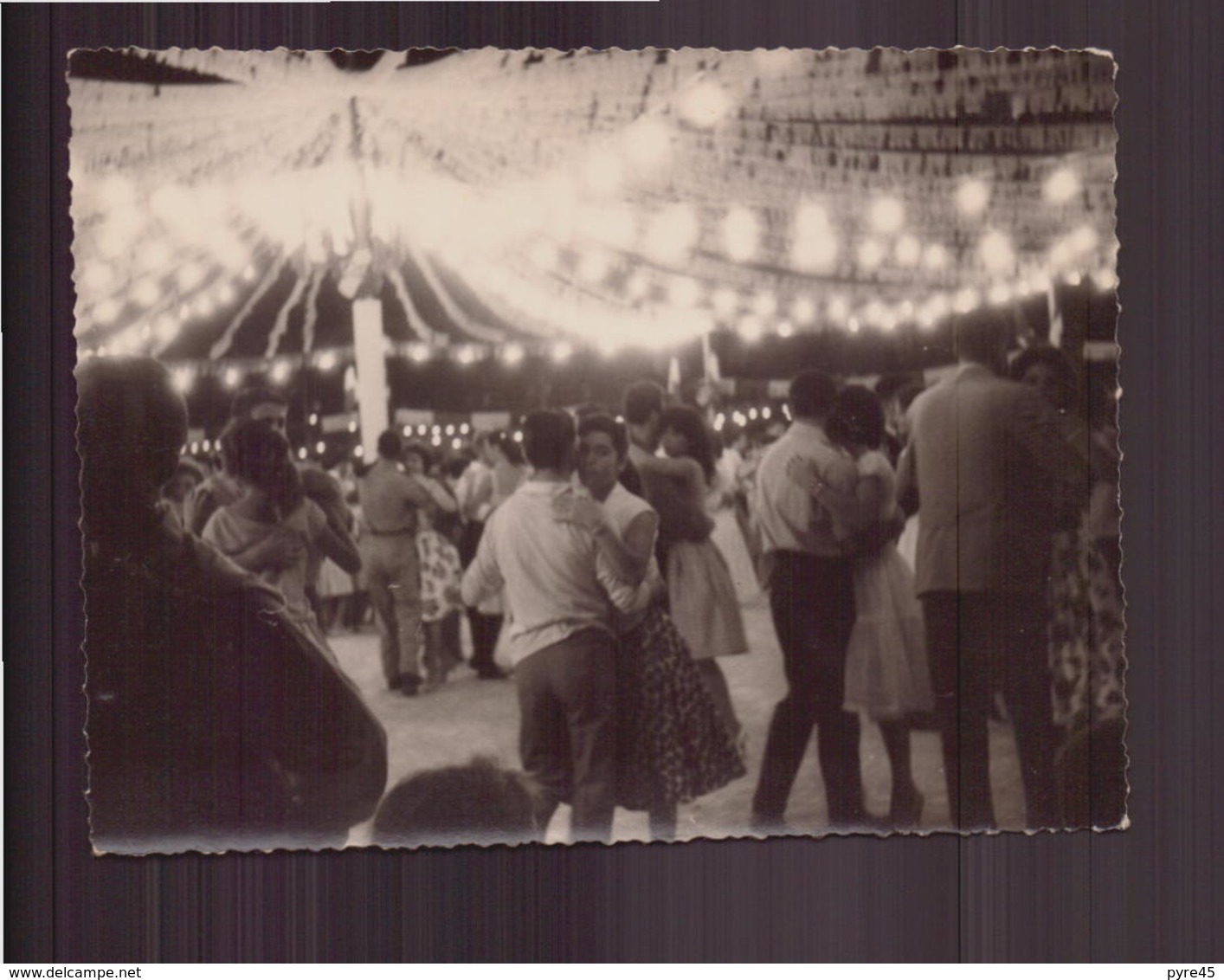 Photo ( 12 X 9 Cm )Couple Lors D'un Bal Hussein-Dey Alger  1960 - Personnes Anonymes