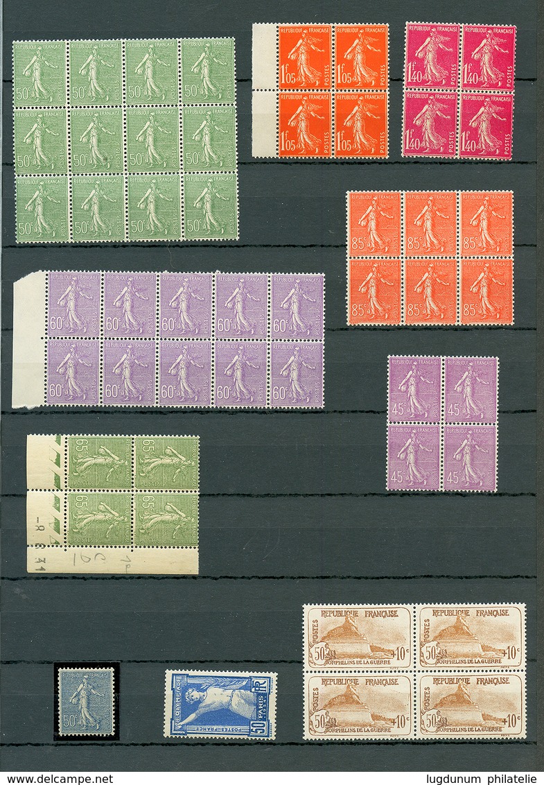 FRANCE - Superbe Stock Marchand Composé Uniquement De Bonnes Valeurs Semi-Moderne (1900-50). Tous Les Timbres Neuf ** Fr - Collections