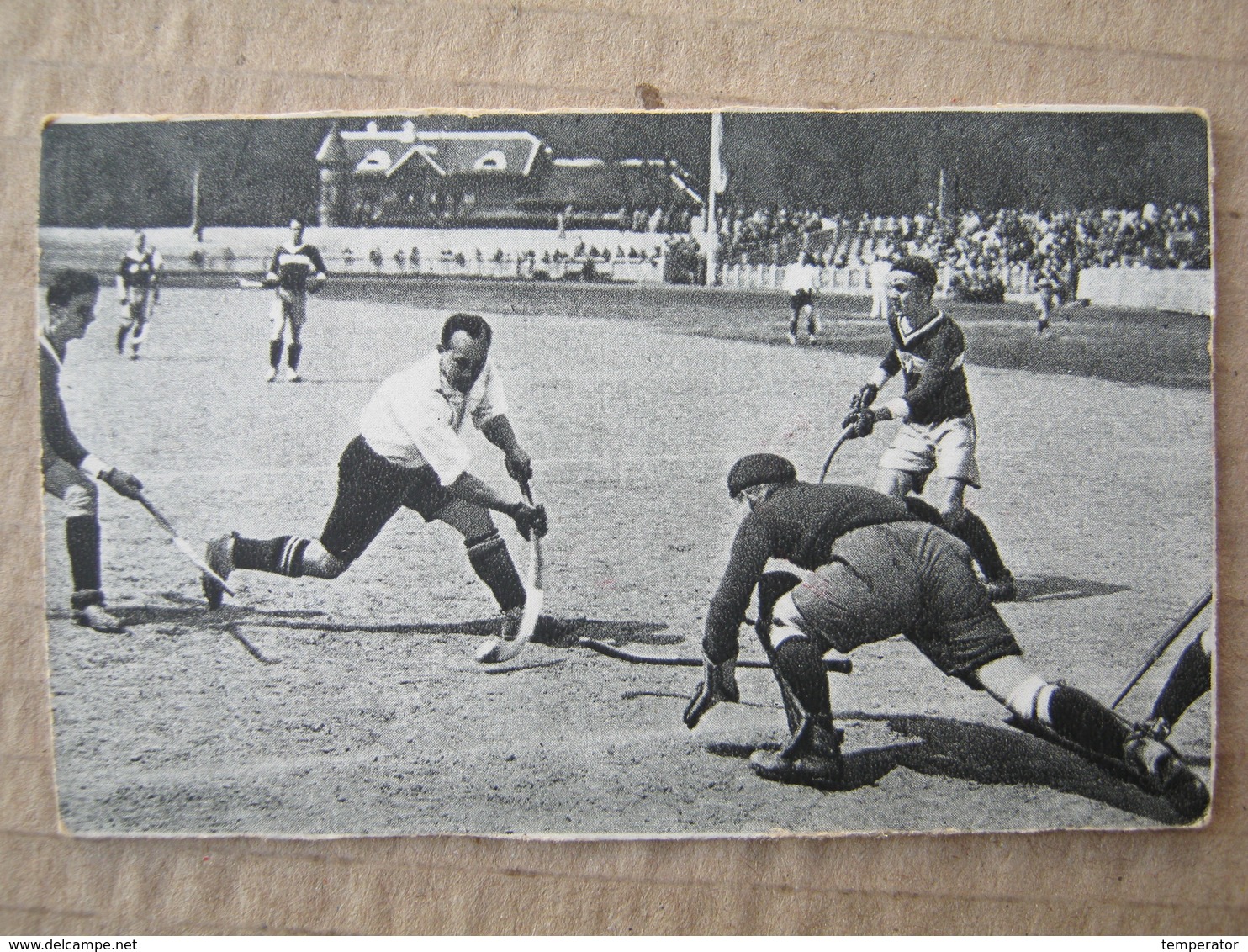 Field Hockey - Olympics / Picture, Clip From A Cigarette Box ( 25 Zigaretten Österr. - Tabak Regie ) - Autres & Non Classés