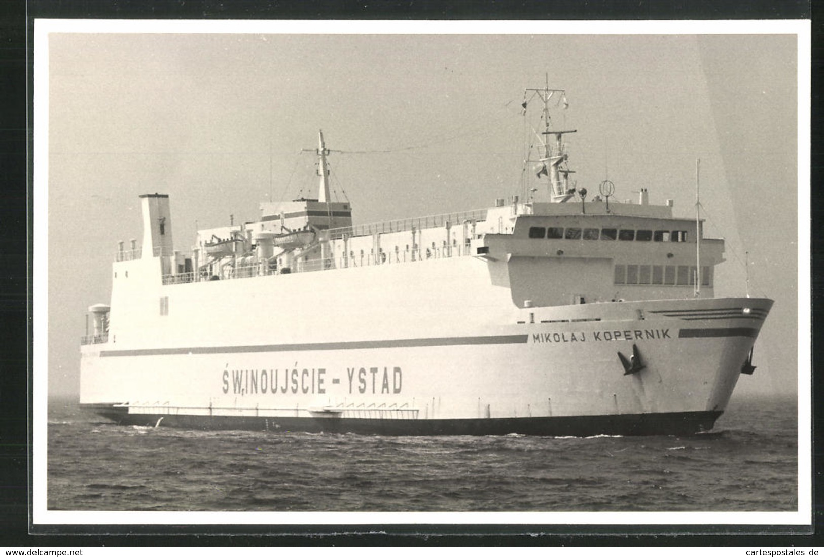 Fotografie Fährschiff Mikolaj Kopernik In Fahrt - Schiffe