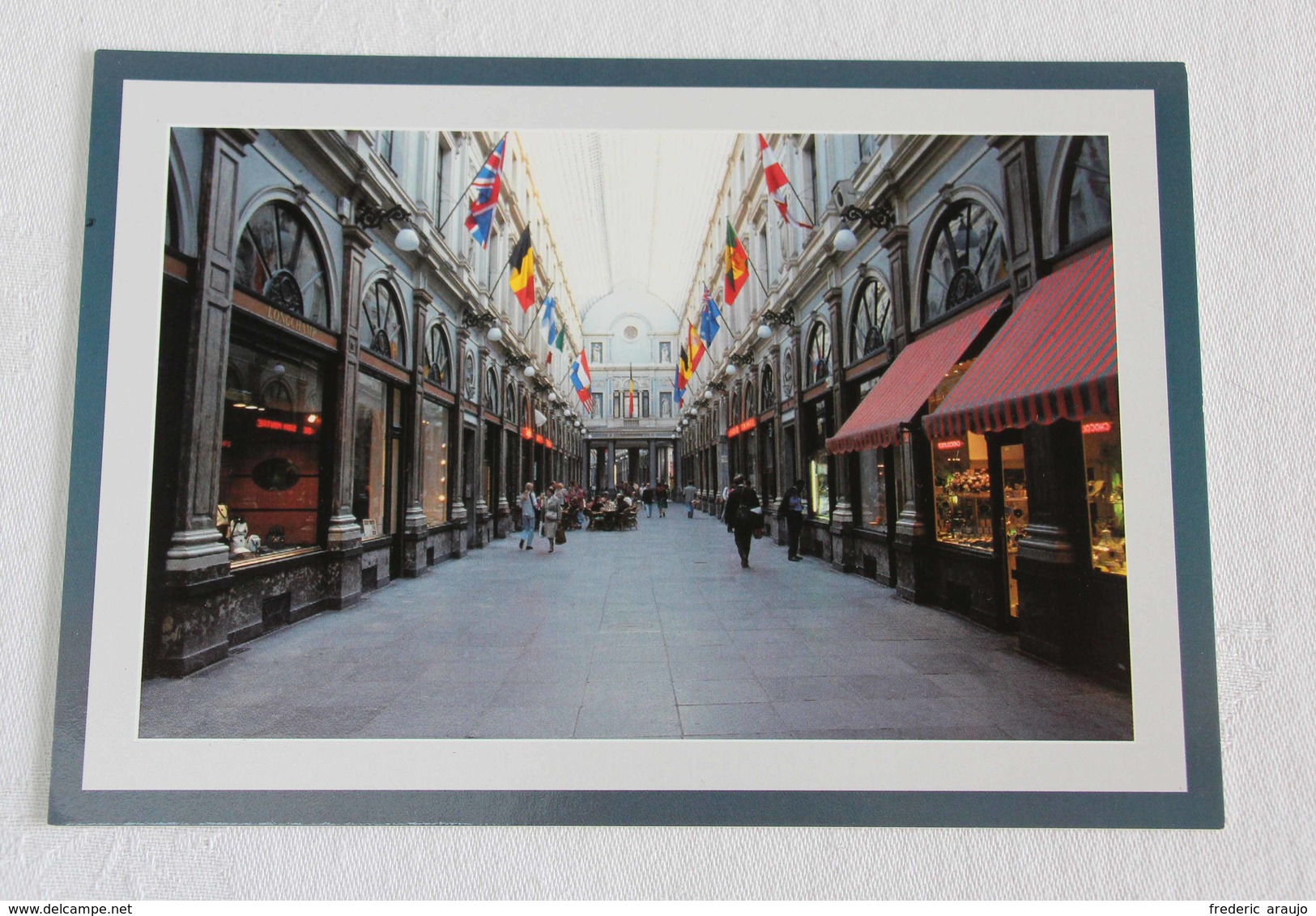 Lot De 3 Cartes Postales Bruxelles : Grand Place, Hôtel De Ville, Galeries Saint-Hubert - Sets And Collections