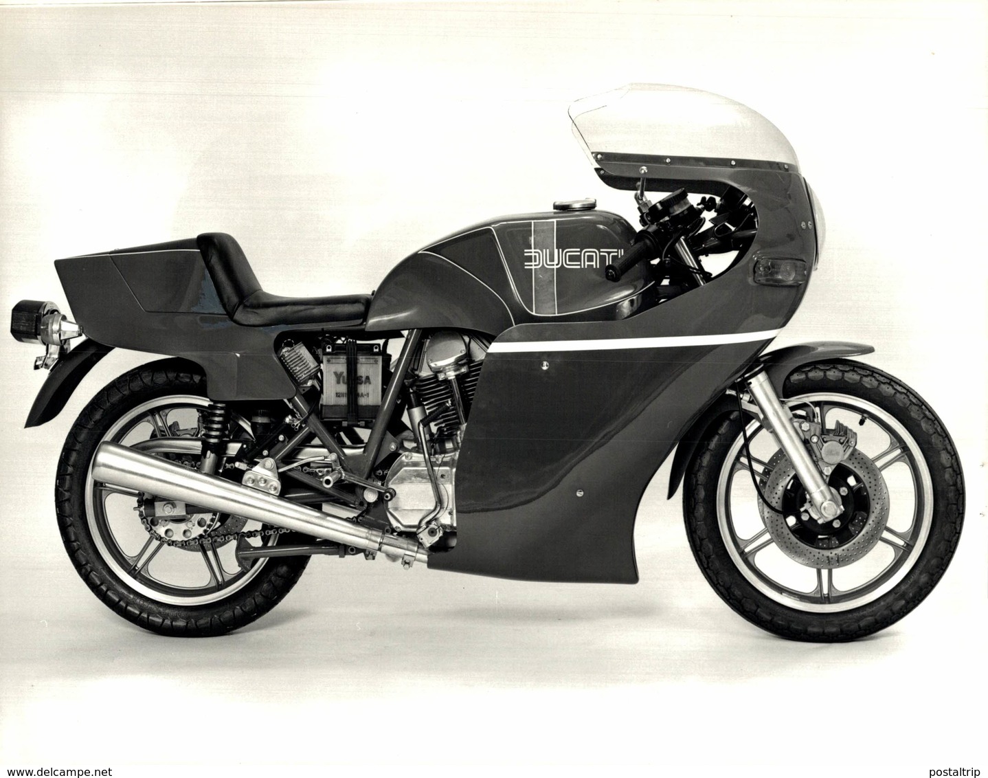 Ducati  +-23cm*17cm Moto MOTOCROSS MOTORCYCLE Douglas J Jackson Archive Of Motorcycles - Other & Unclassified