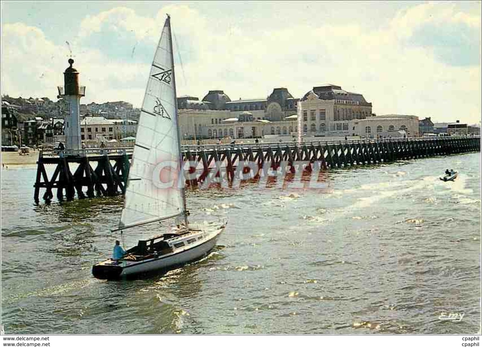 CPM Trouville Deauville (Calvados) L'Entree Du Port Bateau Voilier - Trouville