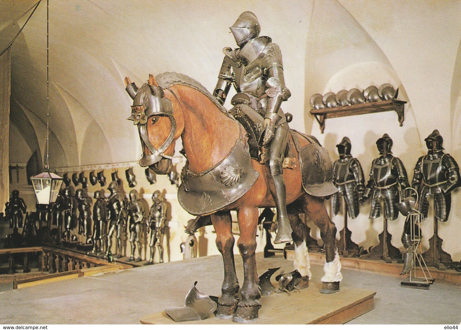 Musei Militari - Castel Coira Sopra Sluderno - Val Venosta - Armatura Equestre - - Museum